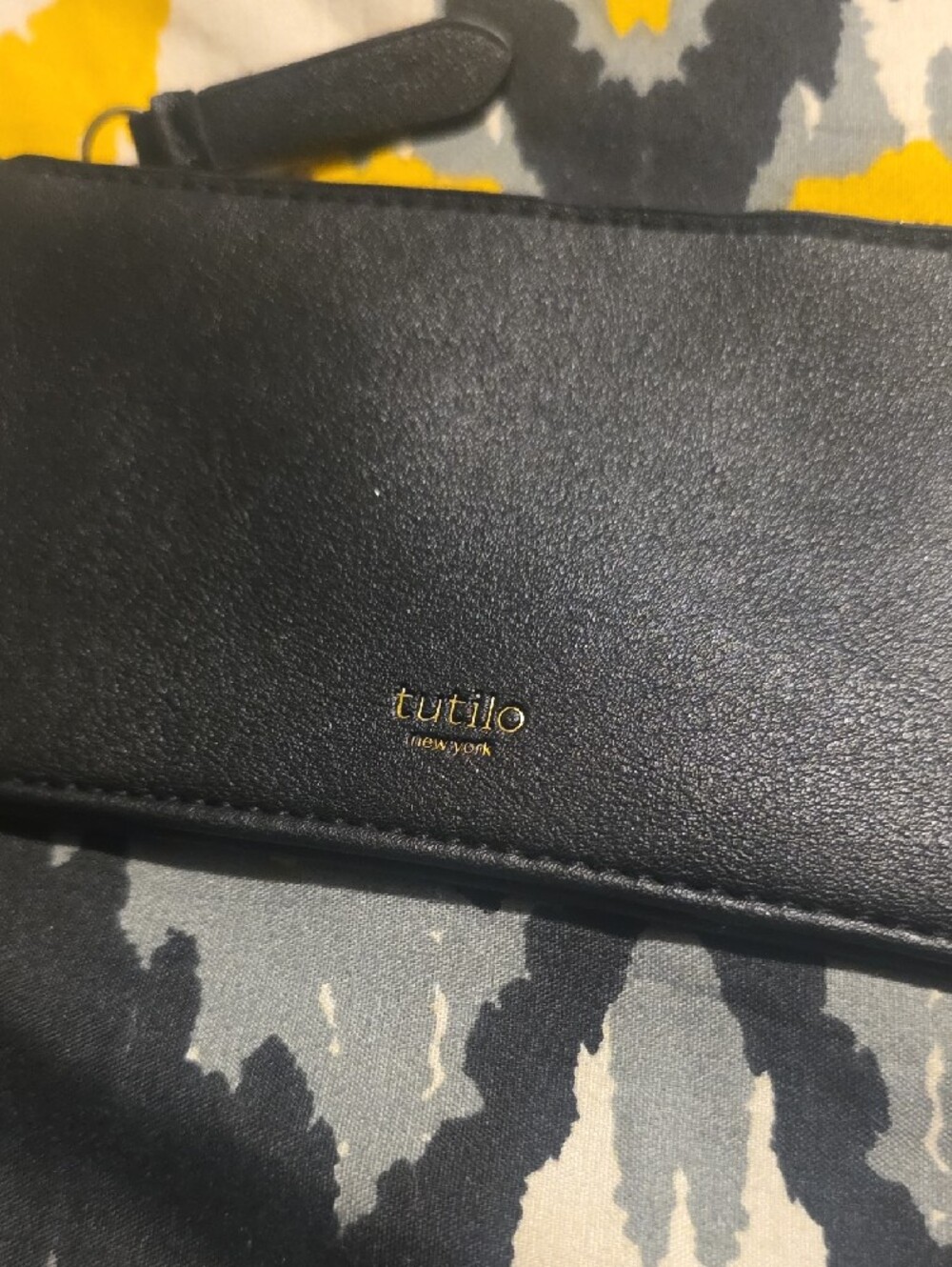 tutilo New York Women's Black Leather Wallet